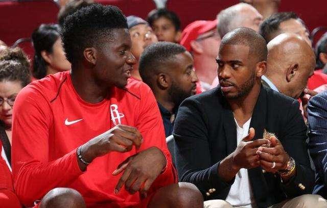 潮湿港埠与 潮湿港埠与